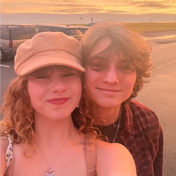 Meet your Posher, Daisey - Picture 2 of 2